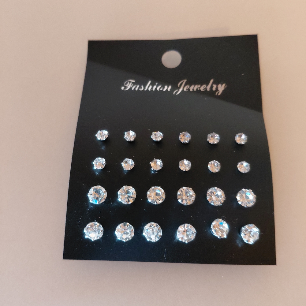 Fashion Jewelry Clear Crystal Stud Earring Set